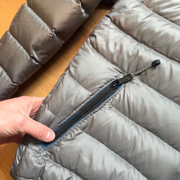 Men's Eddie Bauer Ascent Silver Blue Downlight StormDown Puffer Jacket Sz Medium - Picture 9 of 11